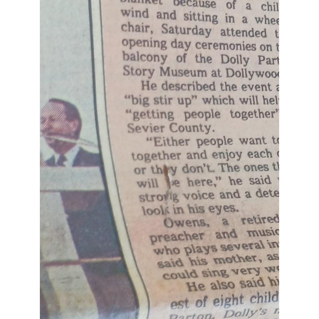 RARE 1986 Dollywood Grand Opening Newspaper Article Dolly Parton Pigeon Forge TN