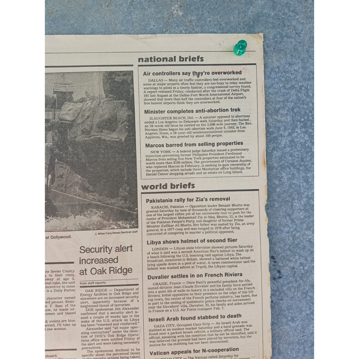 RARE 1986 Dollywood Grand Opening Newspaper Article Dolly Parton Pigeon Forge TN