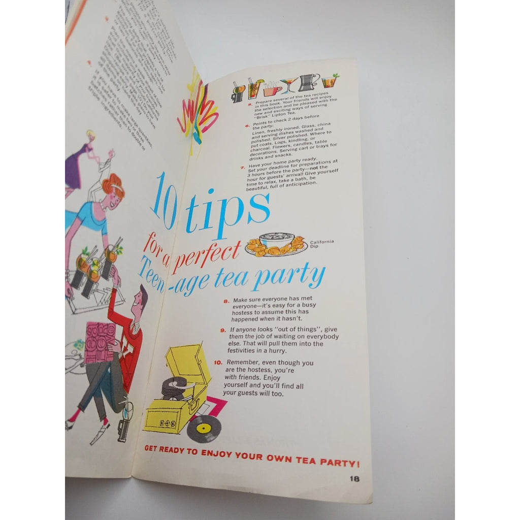 Lipton 33 New Tea Drinks Recipe Booklet Long Short Iced Hot Vintage MCM