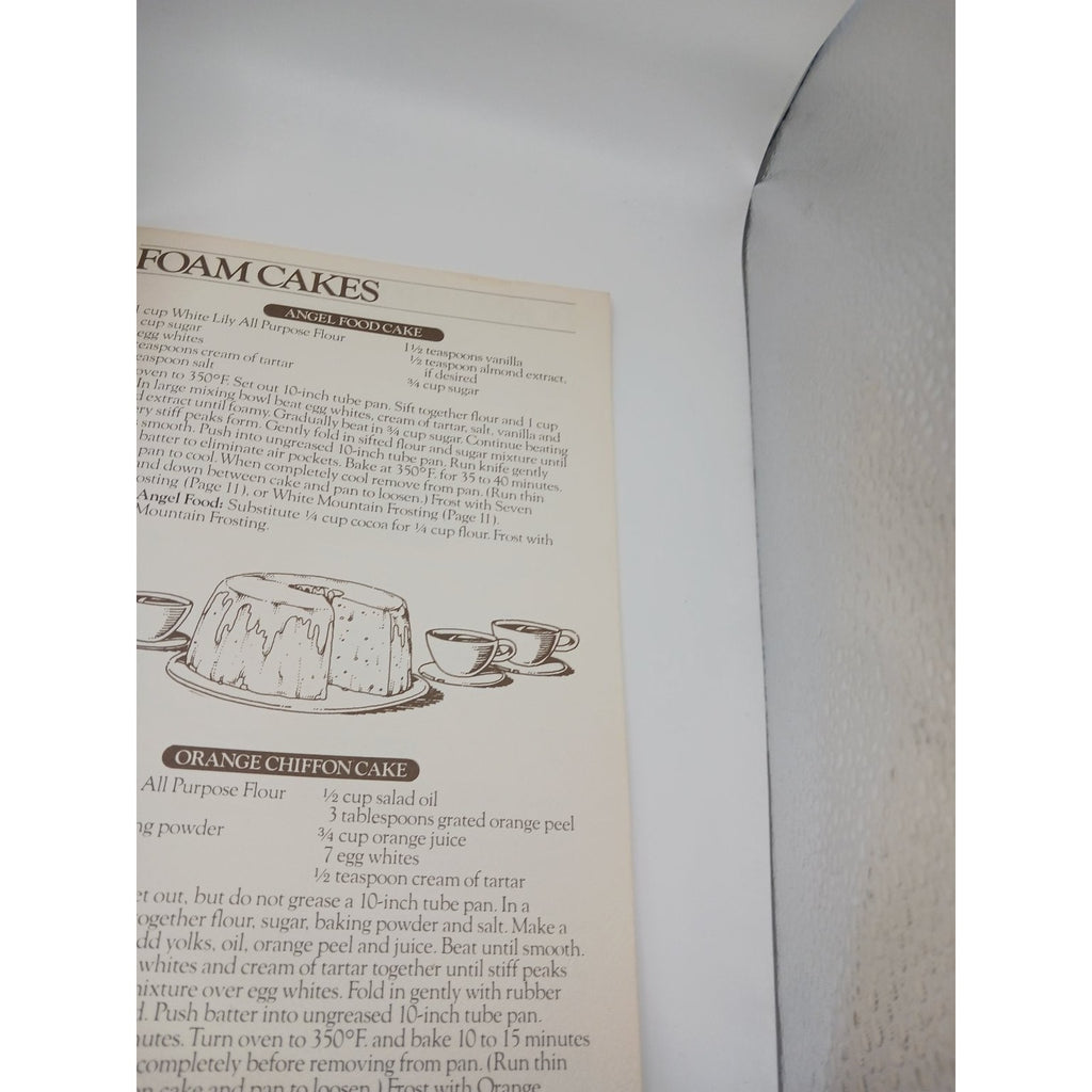 Vintage White Lily Cakes To Bake Recipe Booklet 1977 Baking Cookbook