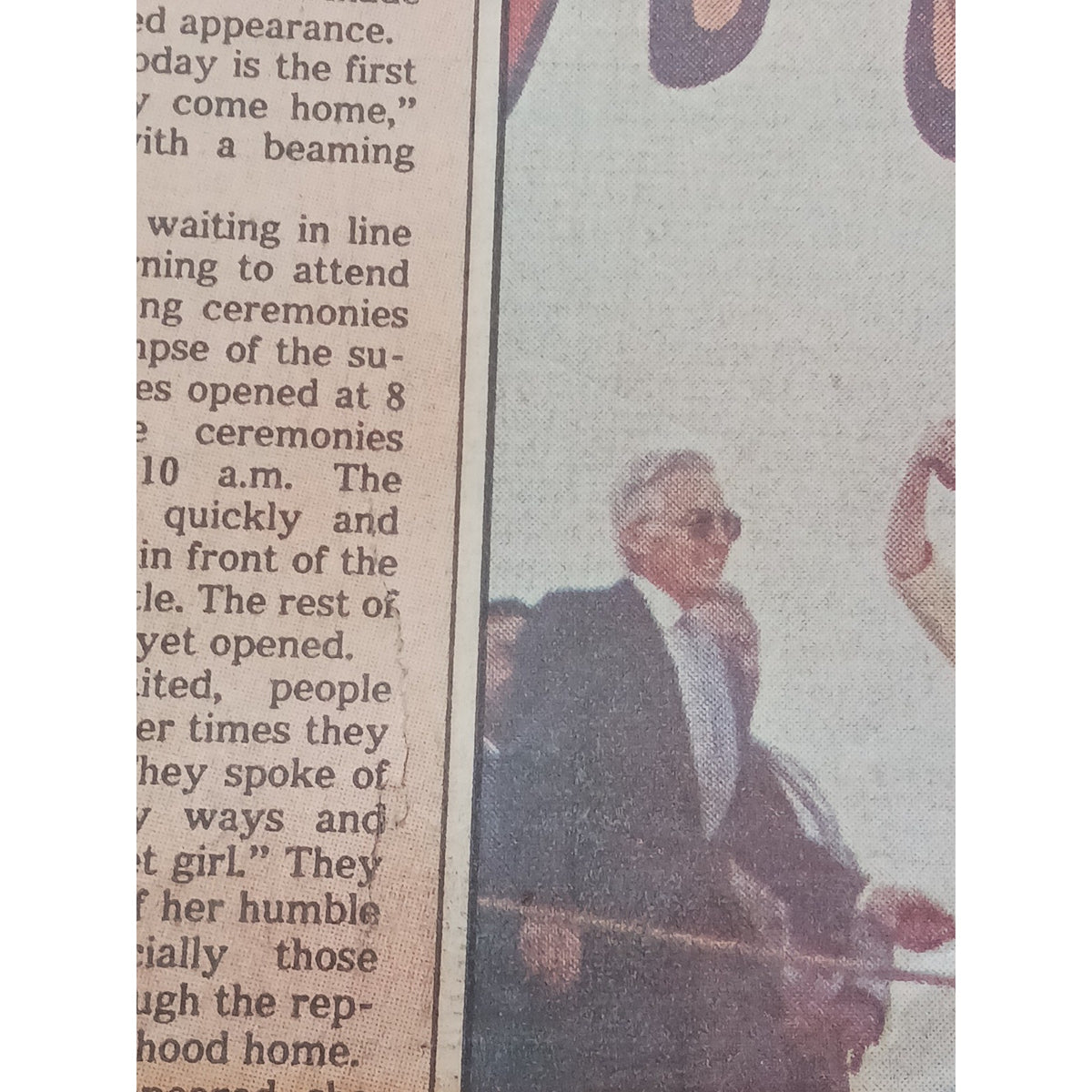 RARE 1986 Dollywood Grand Opening Newspaper Article Dolly Parton Pigeon Forge TN