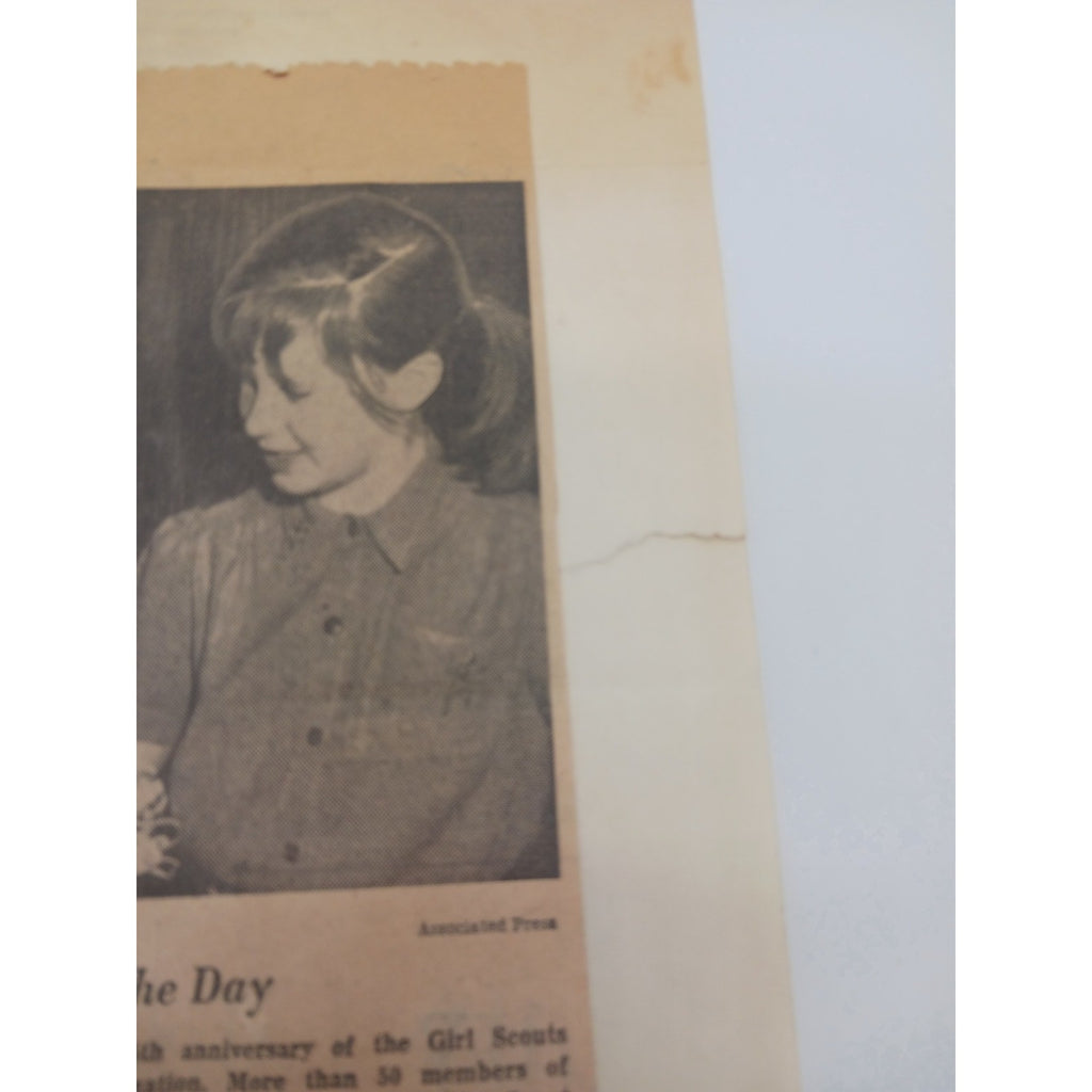 Handwrote Note Signed Estes Kefauver W/ Daughter Newspaper Clipping Sent To Dad