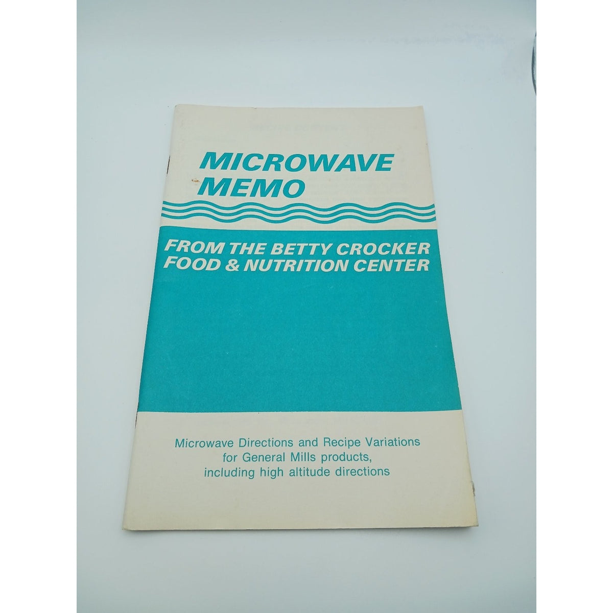 Vintage 1979 Betty Crocker Microwave Memo Booklet General Mills Recipes