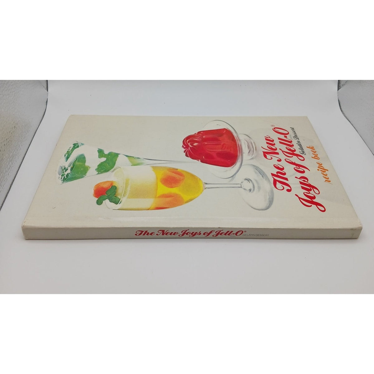 New Joys of Jell O Gelatin Dessert Recipe Book 1979 4th Edition Cookbook